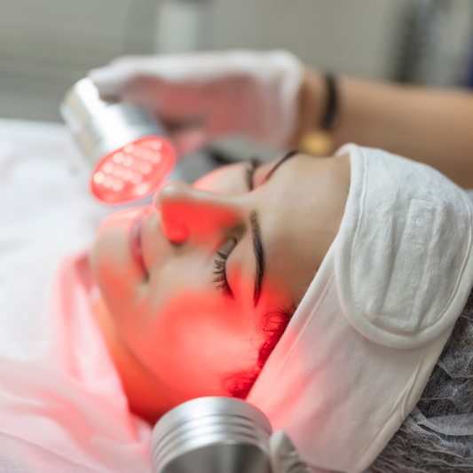 Chronic Pain Relief with Red Light Therapy: A Natural, Non-Invasive Solution